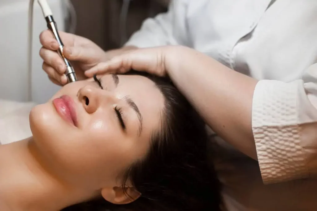 RF Microneedling vs Microneedling: What's the Difference?
